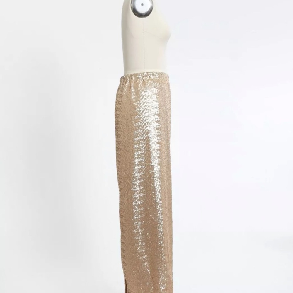 Elegant Gold Sequin Skirt - Picture 8 of 11